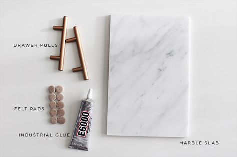 diy marble tray - almost makes perfect Marble Serving Trays, Reading Diy, Diy Marble, Diy Tray, Tray Diy, Motifs Perler, Organisation Hacks, Diy Casa, Marble Tray