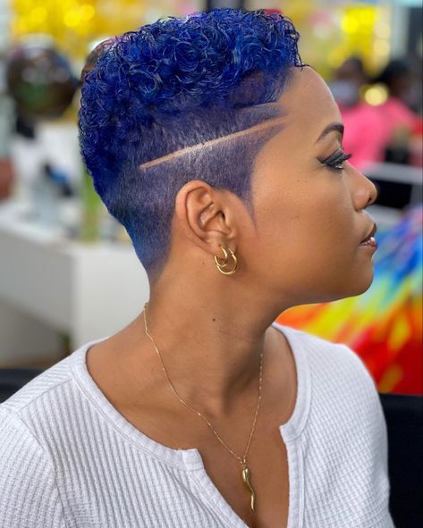 Black Ladies Haircut Styles With Dye, Fades For Women Hairstyles Black, Pixie Cut Black Hair, Razor Cut Hairstyles, Black Hair Ideas, Tapered Pixie, Fade Haircut Women, Low Cut Hairstyles, Natural Hair Haircuts