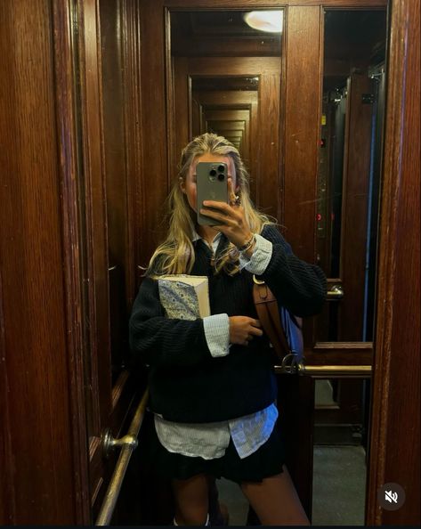 credit: @lottastichler on instagram Frazzled English Woman, Light Academia Outfit, My Pinterest Boards, Dinner Friends, Outfit Inspo Aesthetic, Trending Hair, Fun Clothes, Stockholm Style, Stockholm Fashion