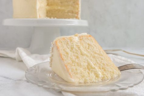 This gorgeous white velvet cake has a soft, tender crumb. The secret ingredient: egg whites instead of whole eggs. Chocolate Mud Cake Recipe, Mud Cake Recipe, White Velvet Cake, White Chocolate Mud Cake, White Velvet Cakes, Best White Chocolate, Mud Cake Recipes, White Chocolate Buttercream, Velvet Cake Recipes