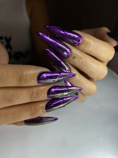 Chrome Stiletto Nails, Acrylic Nails Stiletto, Purple Chrome, Sharp Nails, Nails Purple, Stiletto Nails, Purple And Black, Acrylic Nails, Nails