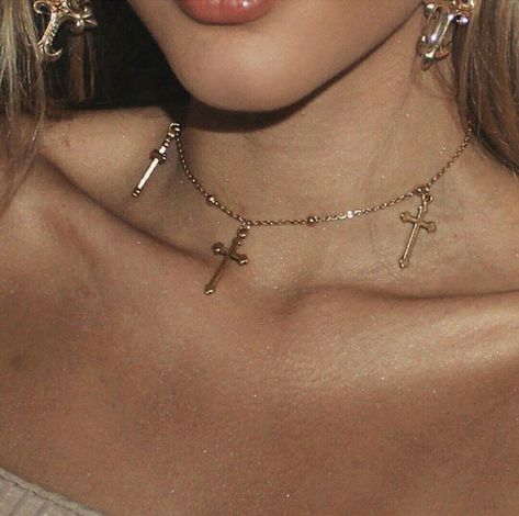 Diamond Cross Necklace Gold, Cross Necklaces, Diamond Solitaire Necklace, Gold Cross Necklace, Dangle Necklaces, Diamond Cross Pendants, Solitaire Necklaces, A Necklace, Jewelry Inspo