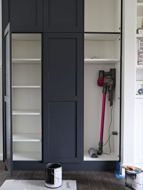 Diy Shaker Door, Kitchen Ikea, Room Storage Diy, Casa Clean, Built In Pantry, Mudroom Laundry Room, Couple Ideas, Laundry Room Remodel, Kitchen Pantry Design