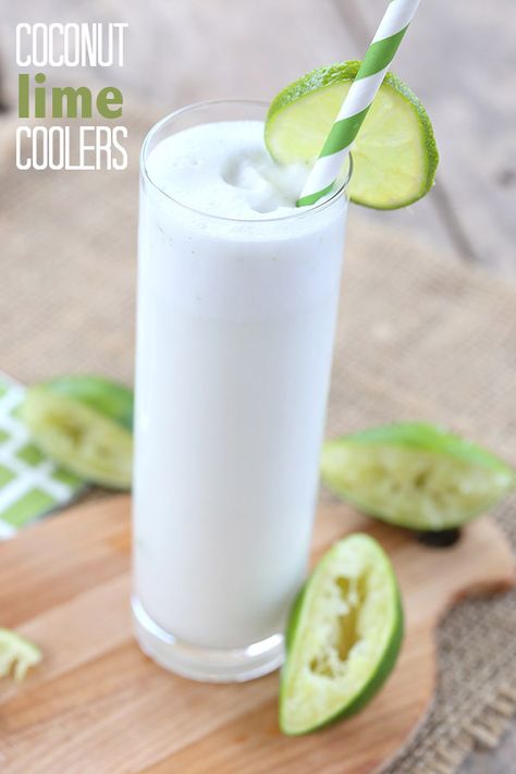 Healthy Sugar Free Coconut Lime Beverage - unbelievably refreshing! Low Carb Cocktails, Keto Smoothie Recipes, Low Carb Drinks, Chocolate Milkshake, Healthy Sugar, Keto Drink, Milk Shakes, Tropical Drink, Coconut Recipes