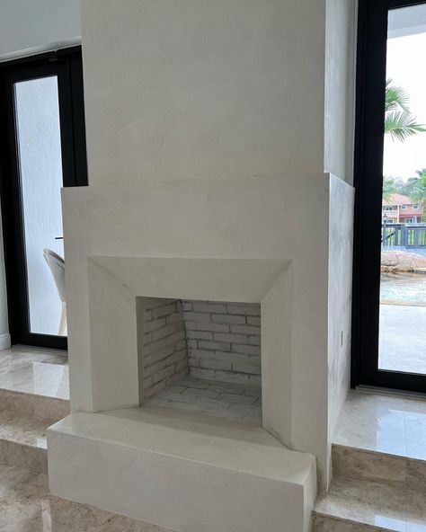 Venetian Plaster Fireplace Wall Finishes, Venetian Plaster Fireplace, Limestone Plaster, Plaster Fireplace, Tall Fireplace, Venetian Plaster Walls, Fireplace Facade, Smooth Concrete, Paint Fireplace