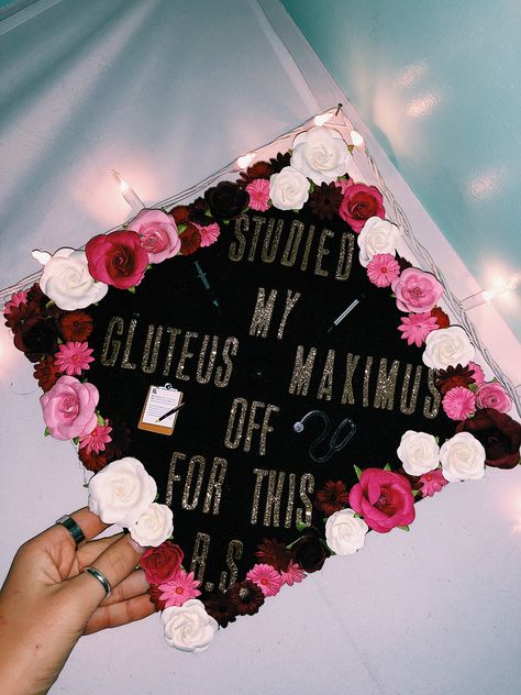 Medical Grad Cap Ideas, Physical Therapist Assistant Graduation Cap, It’s A Beautiful Day To Save Lives Graduation Cap, Graduation Cap Designs Exercise Science, Exercise Physiology Graduation Cap, Graduation Cap Designs Kinesiology, Future Pt Graduation Cap, Physical Therapy Graduation Photoshoot, Public Health Grad Cap