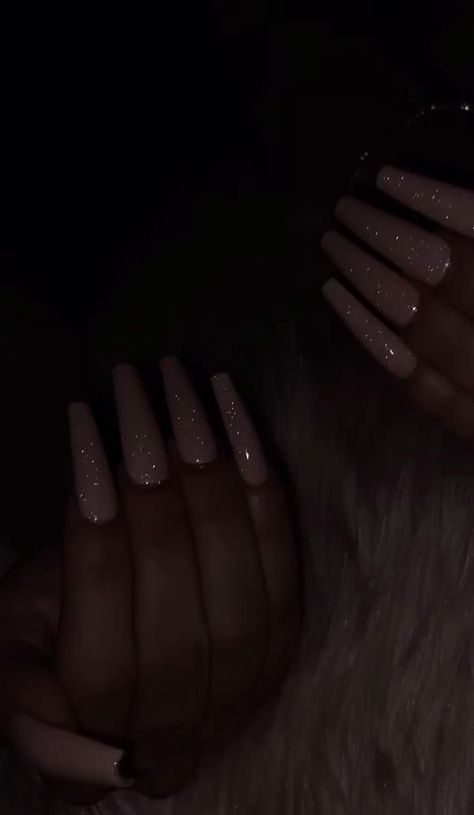 #nails #nailideas Nails Acrylic Coffin Baddie, Birthday Nails Coffin Classy, Coffin Shape Nails Long, Classy Long Acrylic Nails, Simple Long Nails Ideas, Long Classy Nails, Simple Baddie Nail Ideas, Coffin Shape Nails Designs, Girly Nails Acrylic