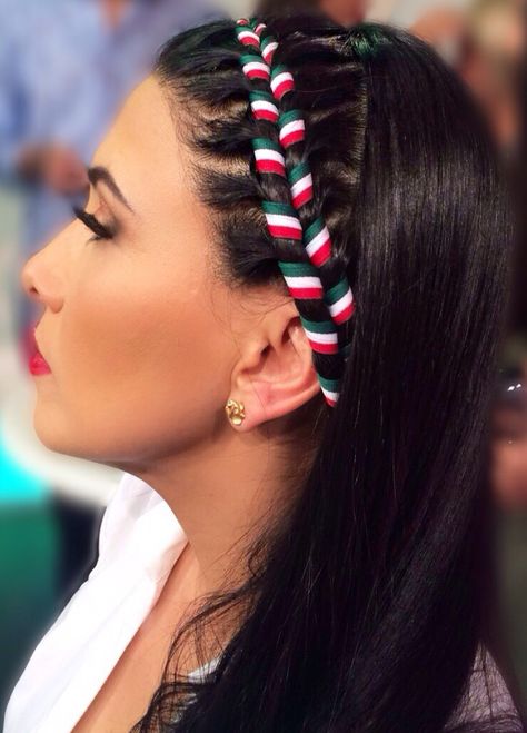 Trenza mexicana por @tania8824 Mexican Hair, Mexican Hairstyles, Elegance Hair, Ribbon Braids, Braiding Styles, Braided Ponytail Hairstyles, Ribbon Hairstyle, Beautiful Braids, Hair Braiding