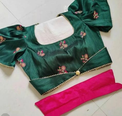 Banaras Blouse Designs, Banaras Blouse Designs Latest, Banaras Blouse, Yellow Blouse Designs, Lace Blouse Design, Long Blouse Designs, Blouse Designs Catalogue, Latest Blouse Designs Pattern, Traditional Blouse Designs