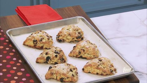 Alex Guarnaschelli Scones, Pecan Scones, Baked Scones, Breakfast Scones, Alex Guarnaschelli, Cherry Chocolate, Sweet Breads, Chocolate Cherry, Breakfast Recipe