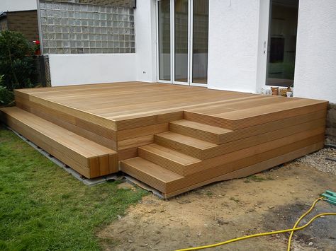 Mahogany Decking, Balkon Decor, Deck Steps, Wooden Terrace, Patio Deck Designs, Wooden Deck, Deck Designs Backyard, Casa Exterior, Decks Backyard