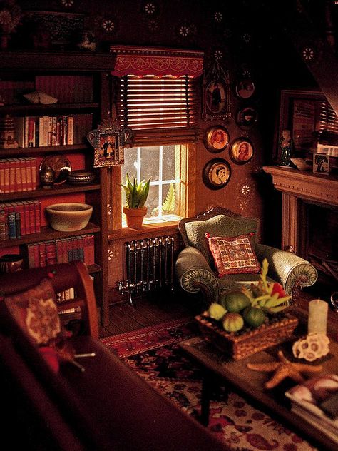 whitedreamer:  The livingroom (again) by amyla174 on Flickr. Amy Gross, Making Miniatures, Tasha Tudor, Dollhouse Living Room, Mini Doll House, Dolls House Interiors, Miniature Rooms, Tiny World, Miniature Houses