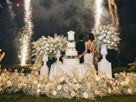 Planning Your Dream Wedding in Sorrento: A Comprehensive Guide - The Velvet Runway Wedding In Sicily, Wedding Fireworks, Sicily Wedding, Dream Wedding Reception, Dream Wedding Decorations, Drømme Liv, Dream Wedding Venues, European Wedding, Wedding Venue Decorations