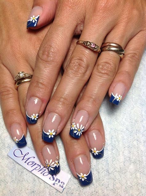 Fancy Nail Art, Fingernail Designs, Manicure Nail Designs, French Tip Nail Designs, Finger Nail Art, Daisy Nails, Flower Nail Designs, French Nail Designs, Pretty Nail Art Designs