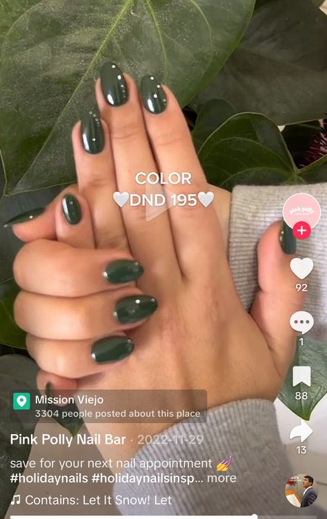 Green Almond French Tip Nails, Green Nails 2024, Earthy Green Nails, Simple Green Nails, Classy Acrylic, Classy Acrylic Nails, Round Nails, Simple Green, Nail Bar