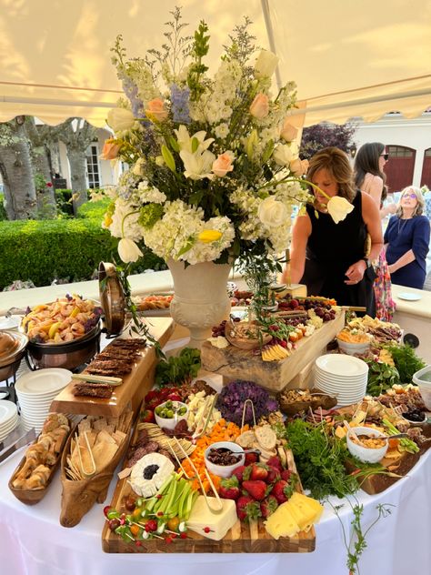 Food Buffet Table Ideas Decor, Buffet Table Wedding Receptions, Food Display Table, Diy Wedding Food, Tea Party Sandwiches, Buffet Table Decor, Buffet Decor, Party Sandwiches, Party Food Buffet