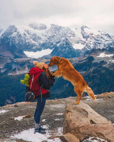 Woman Hiking, Indus Valley, Adventure Trip, Hiking Pictures, Dog Camping, Hiking Dogs, Adventure Aesthetic, Hippie Life, Dog Adventure