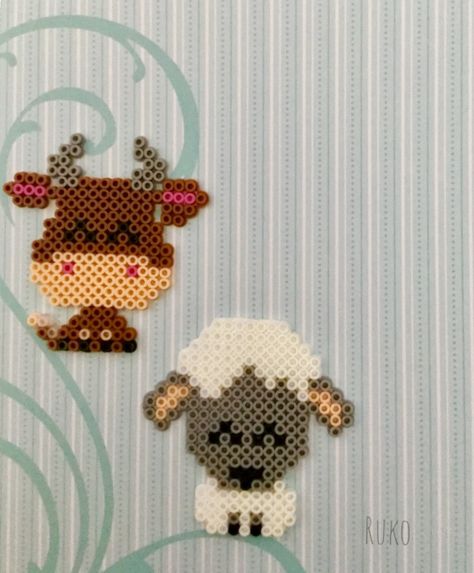 Melty Bead Animals, Perler Bead Farm Animals, Highland Cow Perler Bead, Farm Animal Perler Bead Patterns, Farm Perler Beads, Highland Cow Perler Bead Patterns, Hama Beads Patterns Animals, Perler Bead Animals, Hama Beads Animals