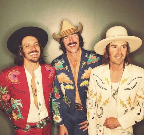 Midland Country Band, Midland Band, Country Western Fashion, Band Performance, Cowboy Aesthetic, Country Bands, Western Suits, Band Outfits, Cowboy Outfits