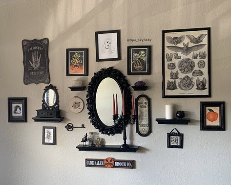 Gothic inspired gallery wall with some spooky and fun decor Gothic Gallery Wall, Victorian Gothic Decor, Gothic Wall Decor, Gothic Room, Dark Home Decor, Goth Home Decor, Dark Home, Green Home, Green Home Decor