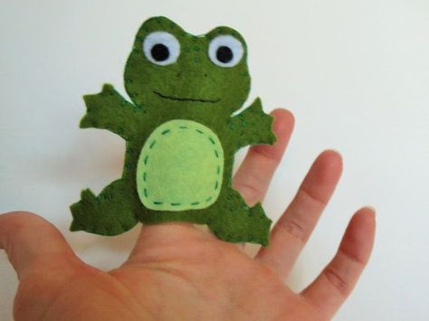 140 best images about Puppets on Pinterest | Felt puppets, Animals ... Frog Finger Puppet, Frog Puppet, Frog Toy, Felt Puppets, Felt Finger Puppets, Frog Crafts, One Finger, Puppet Crafts, Diy Kids Toys