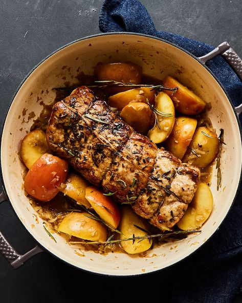 An homage to the incredible apples in the Normandy region of France, this classic pork dish calls for both apples and cider. Victoria Granof, Roasted Pork Tenderloin With Apples, Pork With Apples, Pork Roast With Apples, Fall Dinner Ideas, Fried Noodles Recipe, Honey Pork, Apple Pork, Roasted Apples