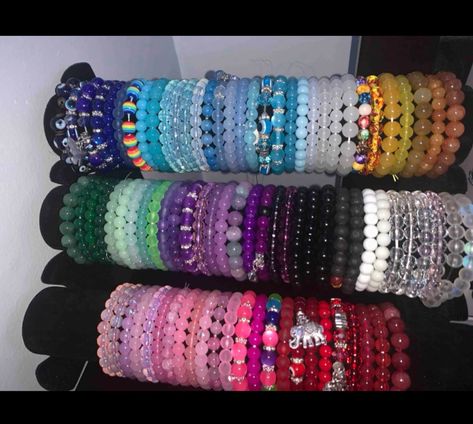 Bracelet Business Aesthetic, Trending Bracelets Bead, Y2k Bracelets Aesthetic, Crystal Bracelets Aesthetic, Beaded Bracelets Aesthetic, Crystal Girl Aesthetic, A Lot Of Bracelets, Beaded Bracelet Aesthetic, Y2k Bracelets