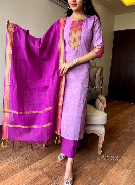 Stylish Kurtis, Stylish Kurtis Design, Kurti Neck, Long Gown Dress, Kurti Neck Designs, Kurti Designs Party Wear, Cotton Kurta, Salwar Kameez Designs, Blouse Design Models