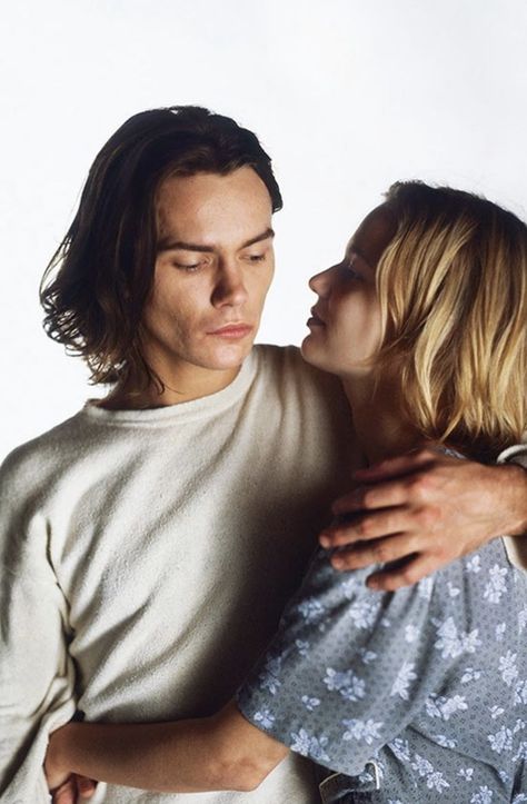 River Phoenix Girlfriend, River Phoenix Keanu Reeves, Samantha Mathis, Butthole Surfers, My Own Private Idaho, River Phoenix, Most Beautiful People, Love And Co, Most Handsome Men