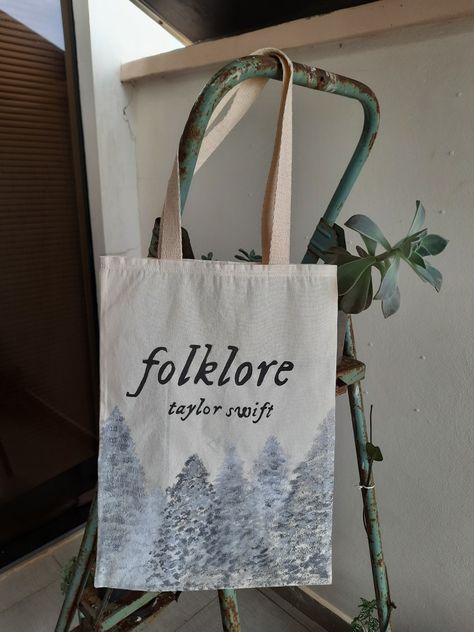 Tote Bag Painting Ideas, Bag Painting Ideas, Tote Bag Painting, Bag Painting, City Tote Bag, Taylor Swift Birthday, Working Drawing, Painted Tote, Taylor Swift Funny