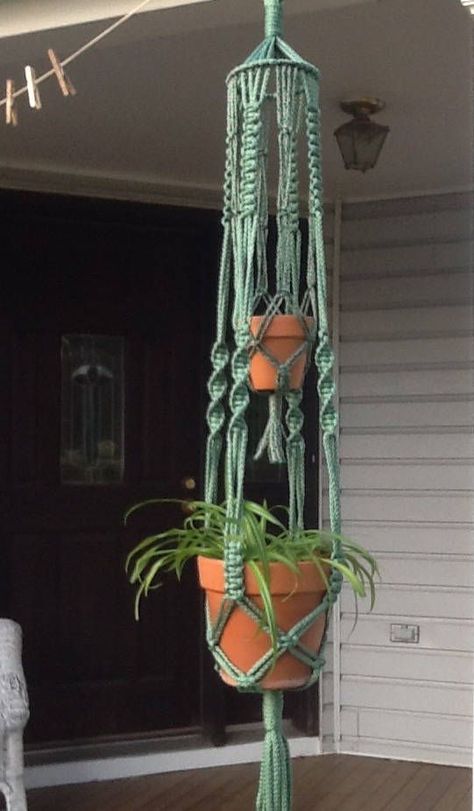 Double Macrame Plant Hanger, فن النسيج, Diy Macrame Wall Hanging, Diy Macramé, Art Macramé, Macrame Plant Hanger Tutorial, Macrame Plant Hanger Patterns, Macrame Hanging Planter, Macrame Planter