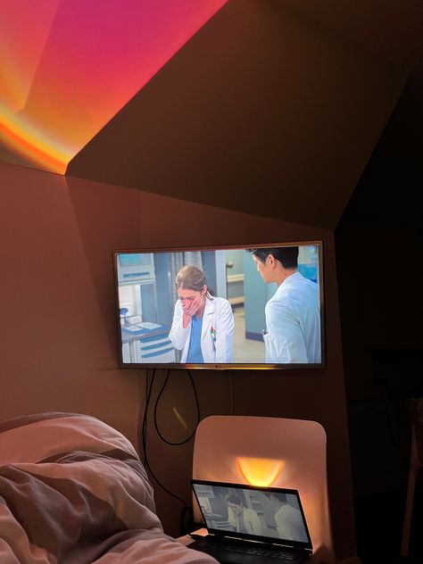 watching greys anatomy 🫀 Watching Greys Anatomy On Laptop, Watching Greys Anatomy, Future Motivation, Watch Greys Anatomy, Grays Anatomy Tv, Character Board, The Best Series Ever, Meredith Grey, Gray Aesthetic