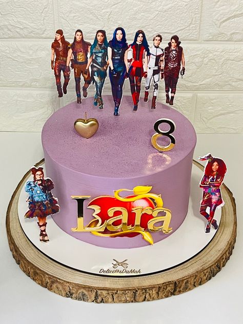 Descendants Cake Ideas Birthday, Descendants Cake Ideas, Descendants Cakes, Descendants Birthday Cake, Descendants Cake, Descendants Party Ideas Birthdays, 26 Birthday Cake, Disney Princess Birthday Cakes, Red Birthday Cakes