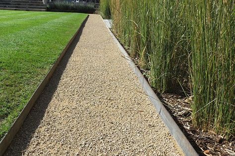 Steel Edge Landscape, Tall Landscape Edging, Paving Edging Ideas, Steel Lawn Edging, Garden Path Edging, Lawn Edge Ideas, Grass Edging Ideas, Elderberry Garden, Landscaping Fence Ideas