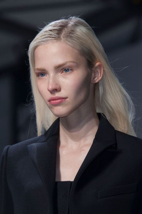 Slicked Back Hairstyles, Sasha Luss, Mode Ulzzang, Barbara Bui, Slicked Back Hair, Work Hairstyles, Rachel Mcadams, Model Face, Female Portraits