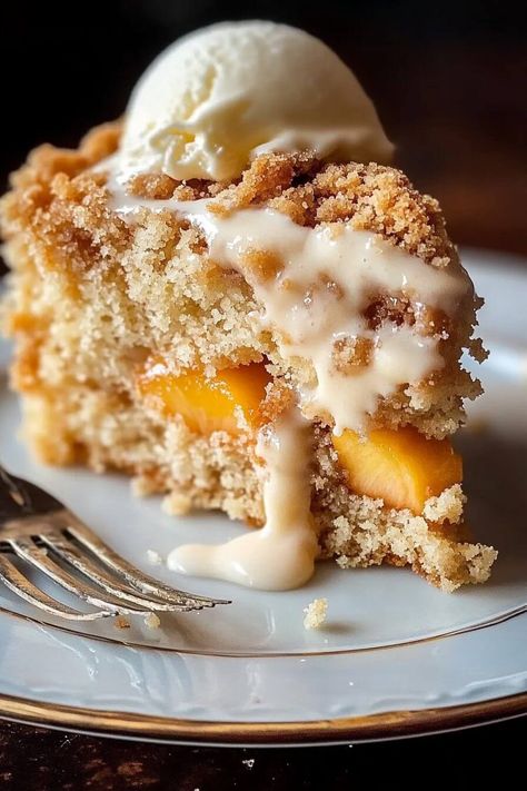 Southern Peach Crumb Cake Recipe Southern Brunch Recipes, Peach Crumb Cake, Peaches And Cream Cake, Crumb Cake Topping, Peach Cake Recipe, Peach Cake Recipes, Southern Cake, Crumb Cake Recipe, Peach Crumble