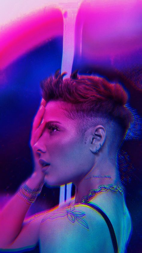 Halsey Short Hair, Helena Wayne, Dyeing Hair, Older Mens Hairstyles, Castle Tattoo, A Leap Of Faith, Female Inspiration, Men Hair Color, Female Celebrities