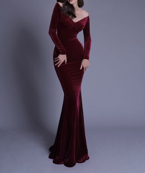 Formal Velvet Dress Gowns, Bond Villian Aesthetic, Vintage Red Velvet Dress, Classy Red Prom Dress, Red Black Tie Dress, Formal Gala Dresses Classy, Red Gala Dress Classy, Vamp Dress, Dark Red Dress