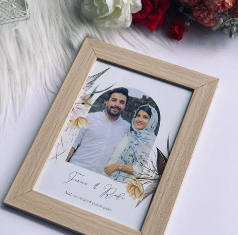 Couple Frame Ideas, Bday Frames, Latest Photo Frames, Photo Frame Ideas, Bride Cartoon, Couple Frame, A5 Frame, Photo Collage Diy, Bismillah Calligraphy