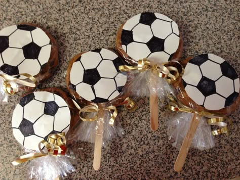 Soccer party favors Boys Soccer Party, Kids Soccer Party, Soccer Senior Night, Soccer Party Favors, Soccer Banquet, Soccer Theme Parties, Soccer Birthday Party, Soccer Baby, Soccer Cake