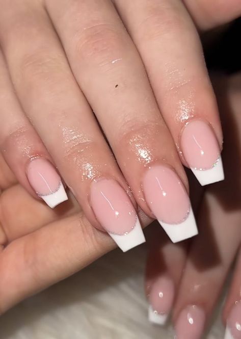 Natural Nails Acrylic Sparkle, Nail Inspo For Formal, Nails For Pageant, Grad Nails Coffin, Cute Graduation Nails Short, Homecoming Nails 2023, Hoco Nails Sparkle, Simple Nails Acrylic White, Nails For Grade 8 Grad