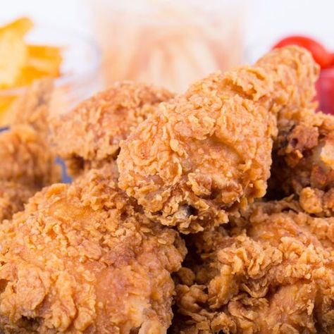 Oven-Fried Chicken with a Corn Flake Crust Louisiana Fried Chicken, Kfc Fried Chicken Recipe, Louisiana Chicken, Sweet Potato Rolls, Hot Chicken Sandwiches, Chicken Fry, Spice Island, Oven Fried Chicken, Fry Bread