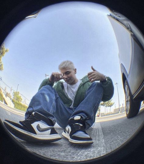 Fisheye Photos, Photography 90s, Fisheye Photography, Skate Photos, Perspective Photography, Eye Pictures, Photos Of Eyes, Fish Eye, Fish Eye Lens