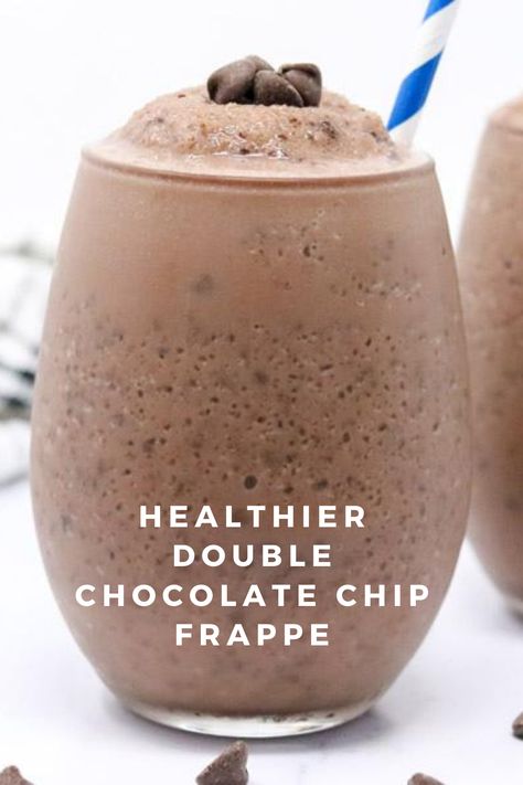 Double Chocolate Chip Frappe, Low Calorie Drink Recipes, Low Cal Chocolate, Chocolate Chip Frappe, Beverage Ideas, Frappe Recipe, Frappuccino Recipe, Low Calorie Drinks, Frozen Coffee