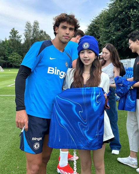 Joao Felix Chelsea, Felix Chelsea, Felix Cute, Chelsea Training, The Field, A Fan, Soccer Players, Favorite Person, Chelsea