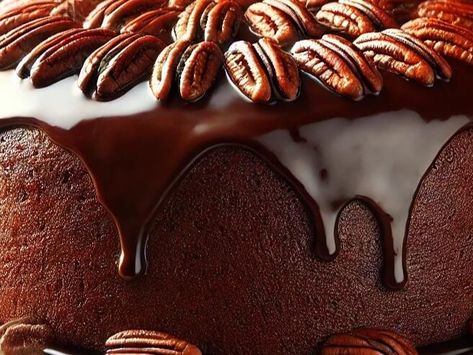 Texas Treat: Indulge in a Gooey Chocolate Pecan Dream Cake! - NewsBreak Pineapple Party Punch, Strawberry Cream Cheese Cobbler, Gooey Cake, Texas Kitchen, Lime Pie Recipe, Comfort Desserts, Easy Bacon, Dump Meals, Strawberry Cream Cheese