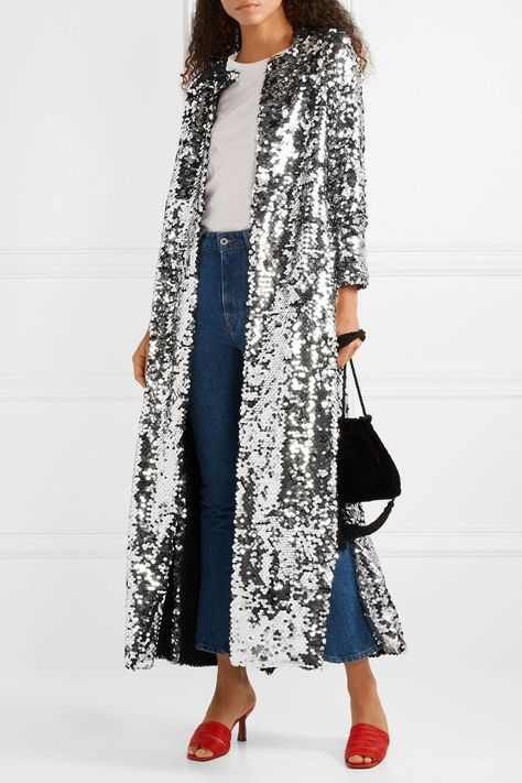 The best holiday sequin jackets. We Are Leone Morgan Sequined Tulle Coat Duster Outfit, Tulle Coat, Sequin Duster, Sequin Coats, Sequin Kimono, Sparkle Outfit, Mode Kimono, Denim And Diamonds, Sequin Outfit