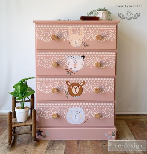 Hand Painted Nursery Furniture, Ombre Chest Of Drawers, Nursery Dresser Paint Ideas, Kids Dresser Ideas, Painted Dresser Nursery, Painted Nursery Furniture, Childrens Dresser, Furniture Remodel