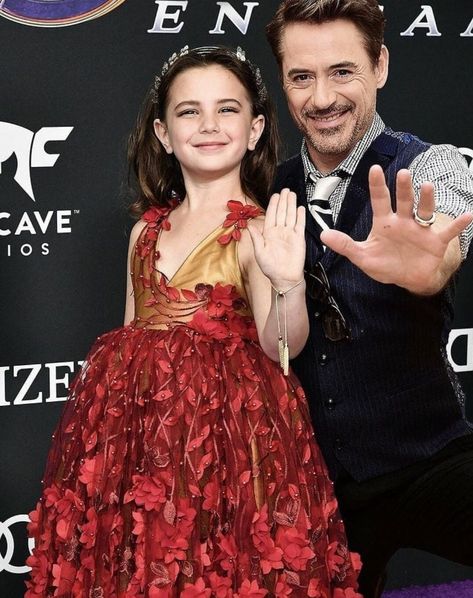 #marvel #mcu #avengersendgame #endgame #avengers #ironman #tonystark #daughter Toni Stark, Tyler Hoechlin, Marvel Actors, Downey Junior, Marvel Jokes, Marvel Fan, Marvel Funny, The Avengers, Robert Downey Jr