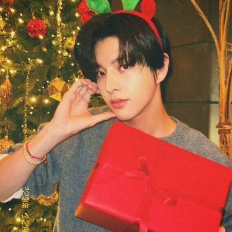 Enhypen Christmas, Jake Icon, Mini Albums, Christmas